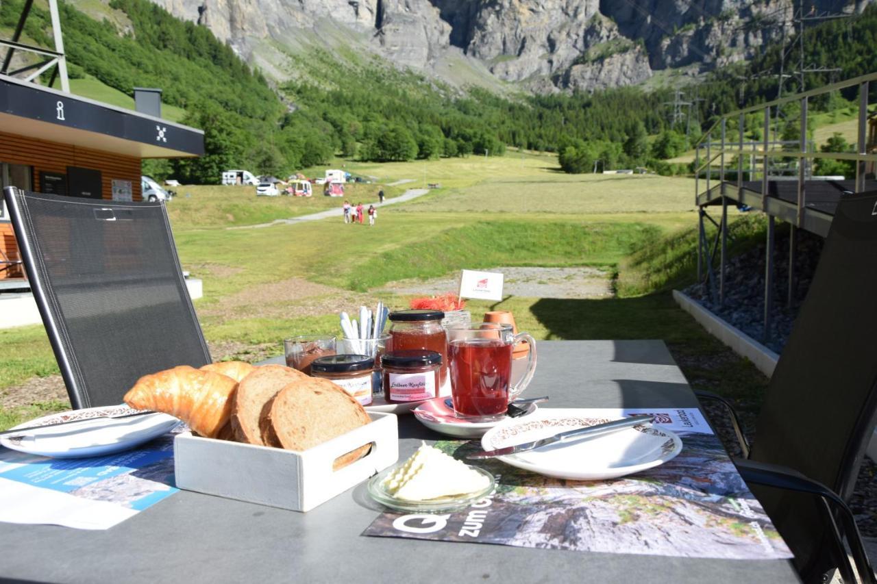 Campingplatz Mit Restaurant & Sportarena 로이커바드 외부 사진
