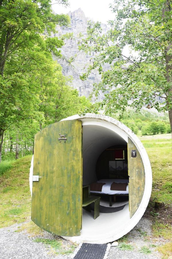Campingplatz Mit Restaurant & Sportarena 로이커바드 외부 사진