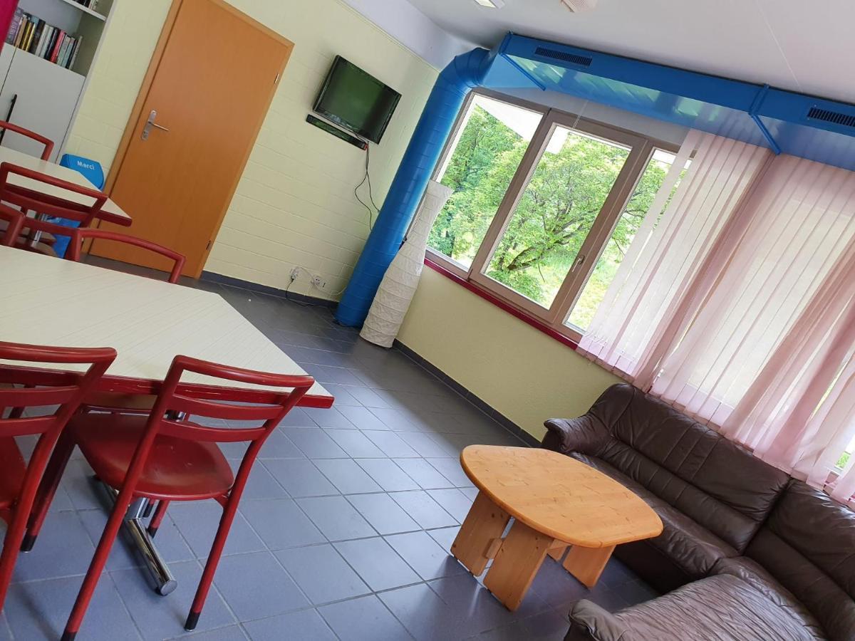 Campingplatz Mit Restaurant & Sportarena 로이커바드 외부 사진